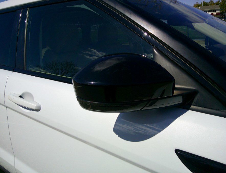 Used 2018 Land Rover Range Rover Evoque SE Premium image 11