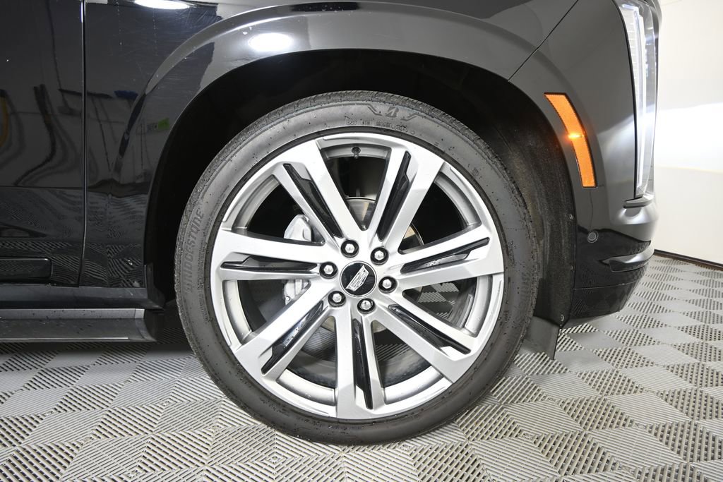 Used 2025 Cadillac Escalade Sport w/ Touring Package image 11