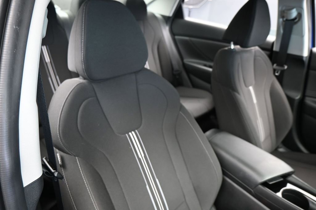 Used 2023 Hyundai Elantra SEL w/ Convenience Package FWD image 40