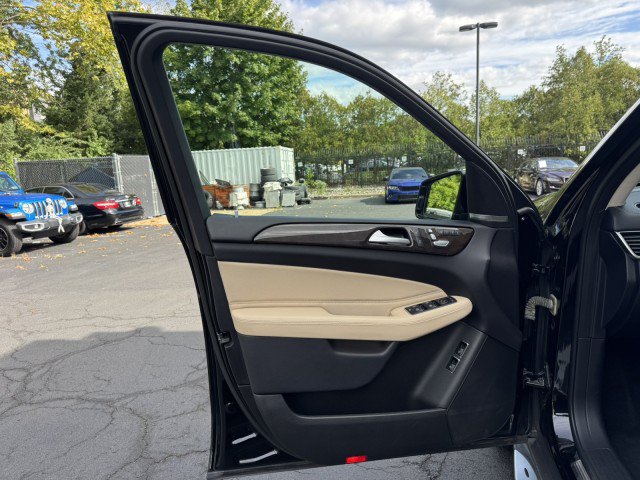 Used 2017 Mercedes-Benz GLS 450 4MATIC w/ Premium Package image 20