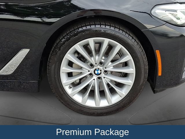 Used 2023 BMW 530i w/ Premium Package RWD image 10
