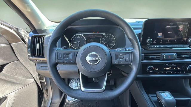 Used 2025 Nissan Pathfinder S FWD image 12