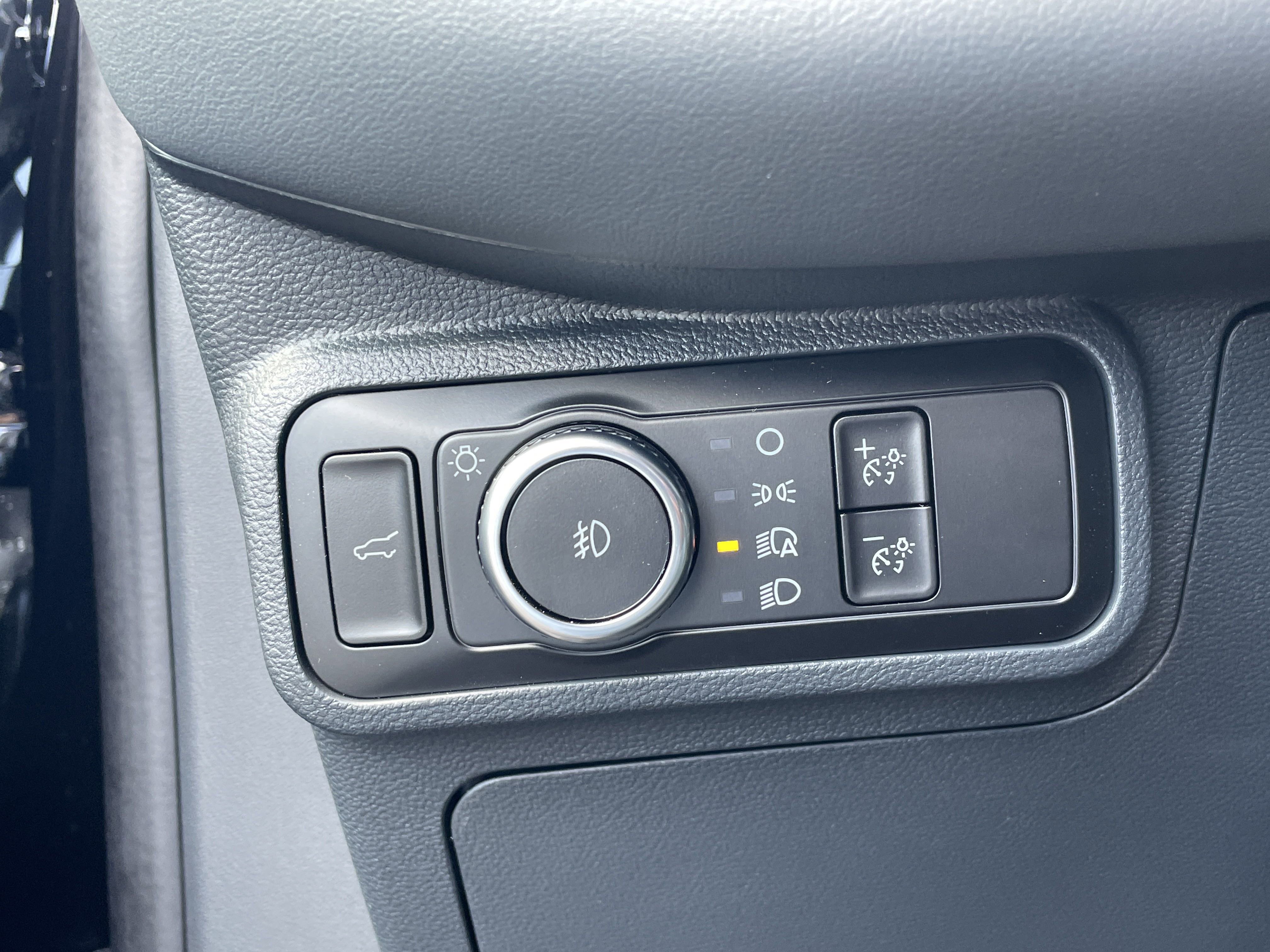 New 2025 Ford Explorer Active w/ Active Comfort Package image 24