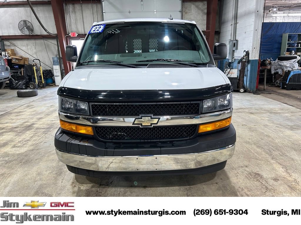 Used 2022 Chevrolet Express 2500 w/ Driver Convenience Package RWD image 11