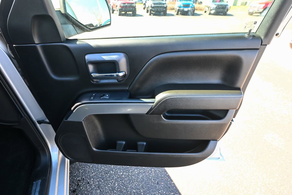 Used 2018 Chevrolet Silverado 1500 LT w/ All Star Edition image 26