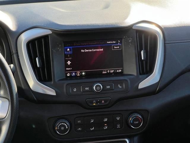 Used 2024 GMC Terrain SLE FWD image 18