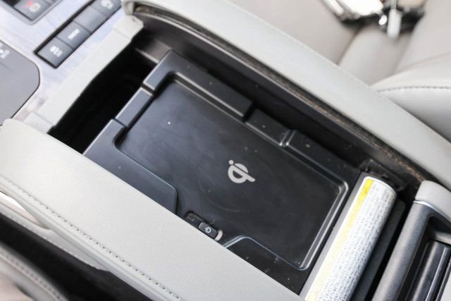 Used 2021 Toyota Highlander Limited image 26