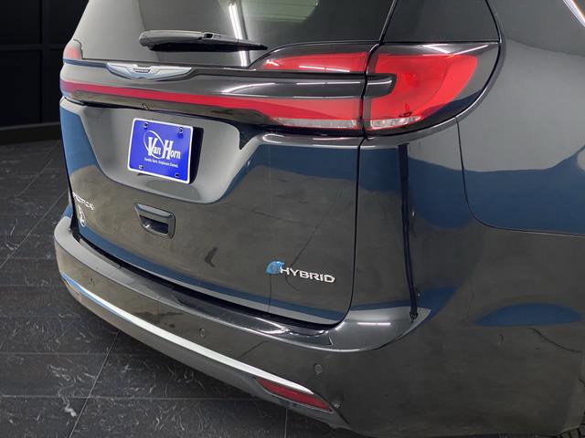 Used 2022 Chrysler Pacifica Limited FWD image 38