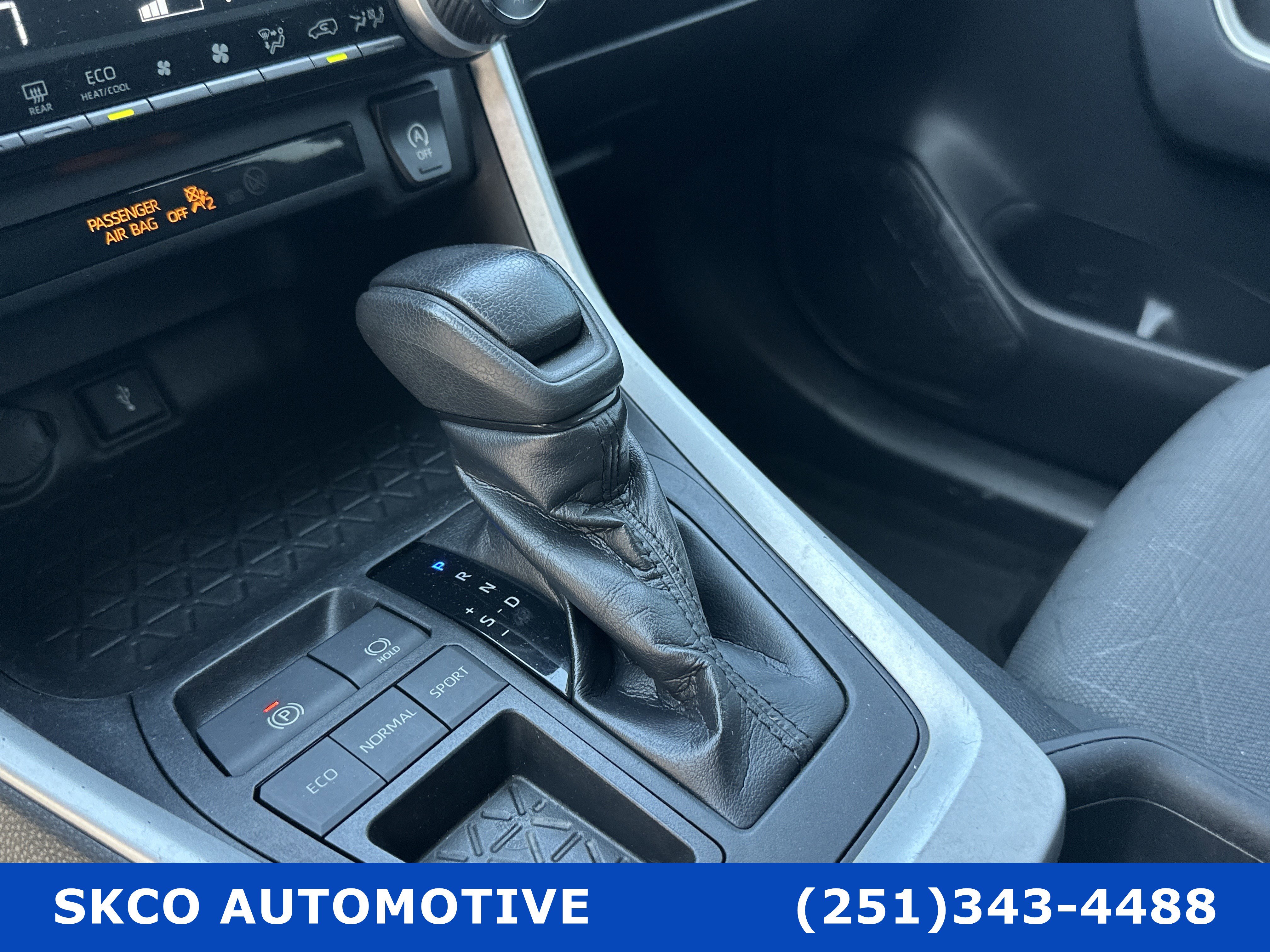 Used 2021 Toyota RAV4 XLE Premium FWD image 22