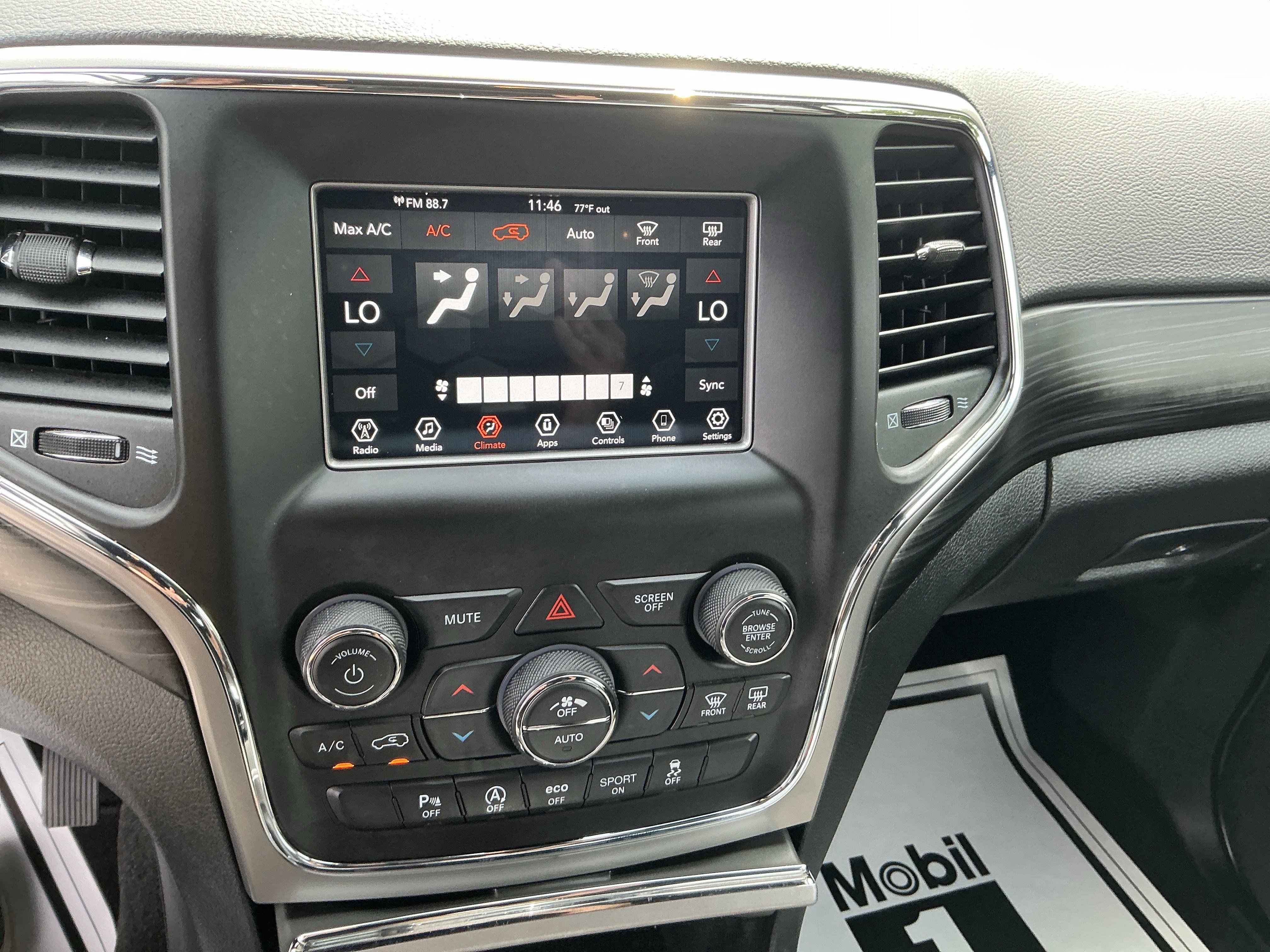 Used 2021 Jeep Grand Cherokee Laredo AWD/4WD image 21