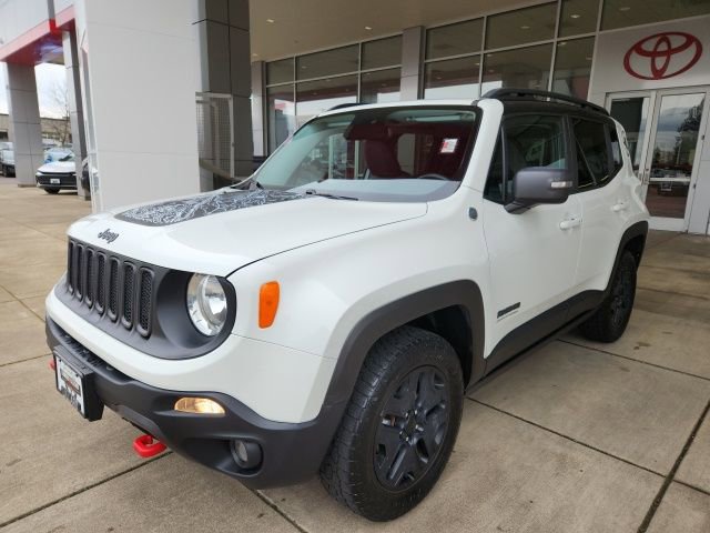 Used 2017 Jeep Renegade Trailhawk image 6