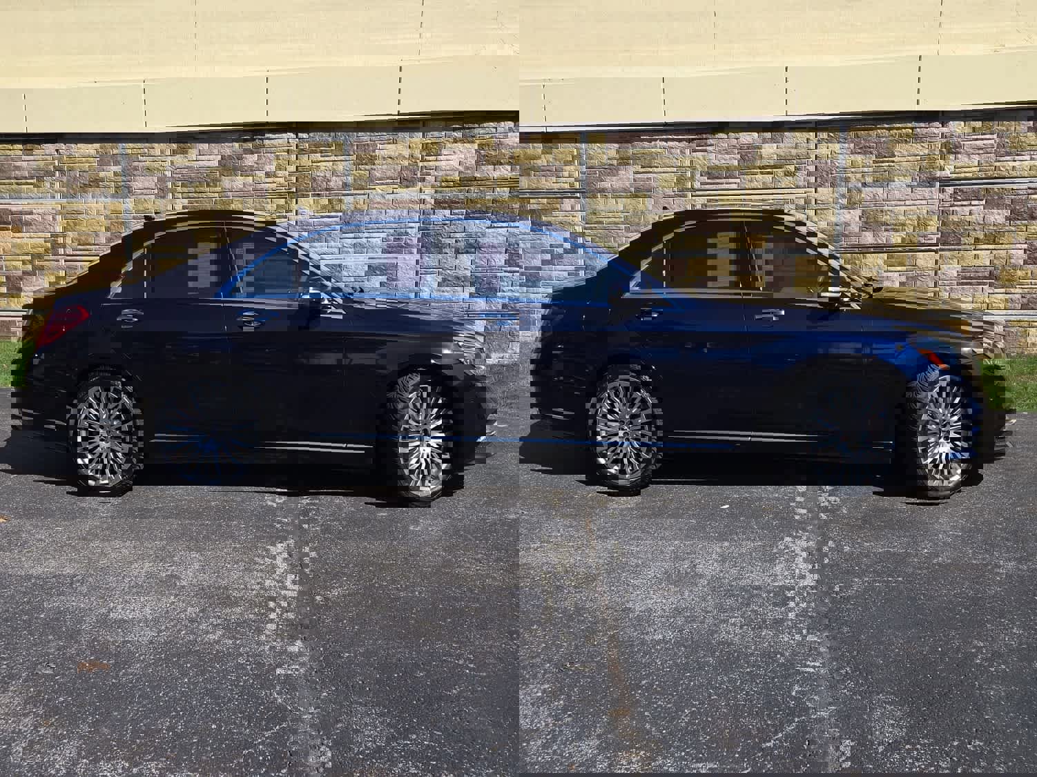 Used 2020 Mercedes-Benz S 560 4MATIC Sedan image 2