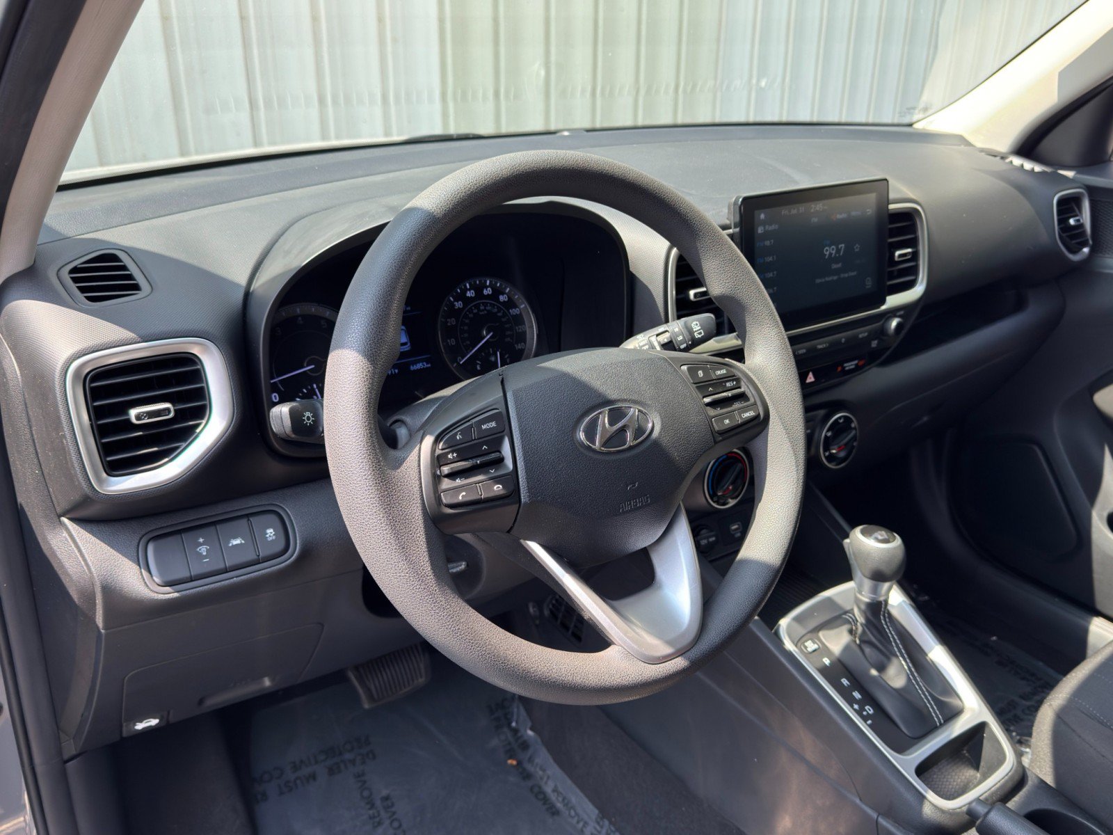 Used 2021 Hyundai Venue SE FWD image 12