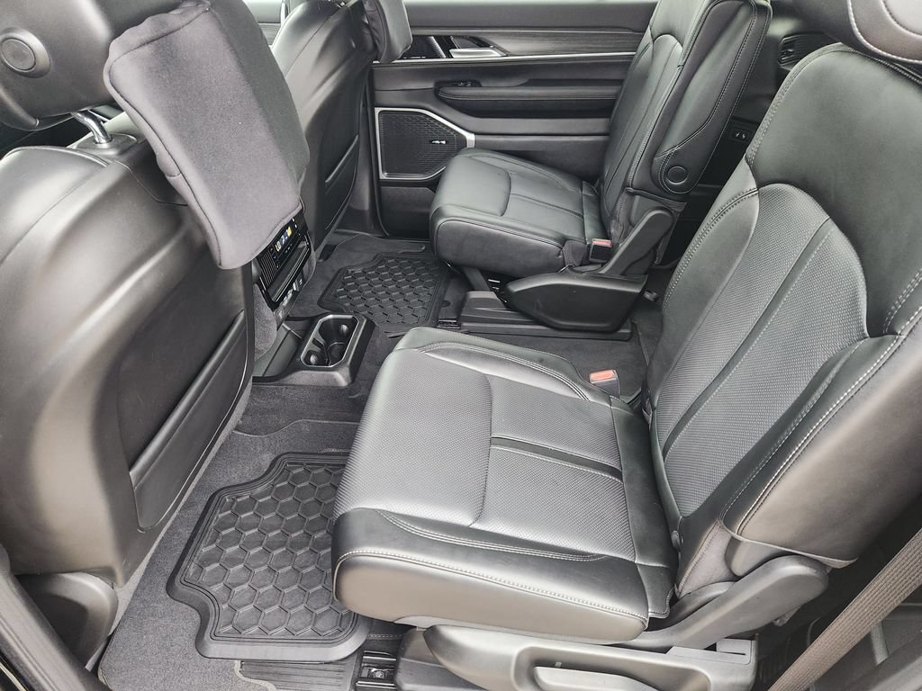 Used 2024 Jeep Wagoneer L Series III w/ Rear Seat Video Group 1 AWD/4WD image 30