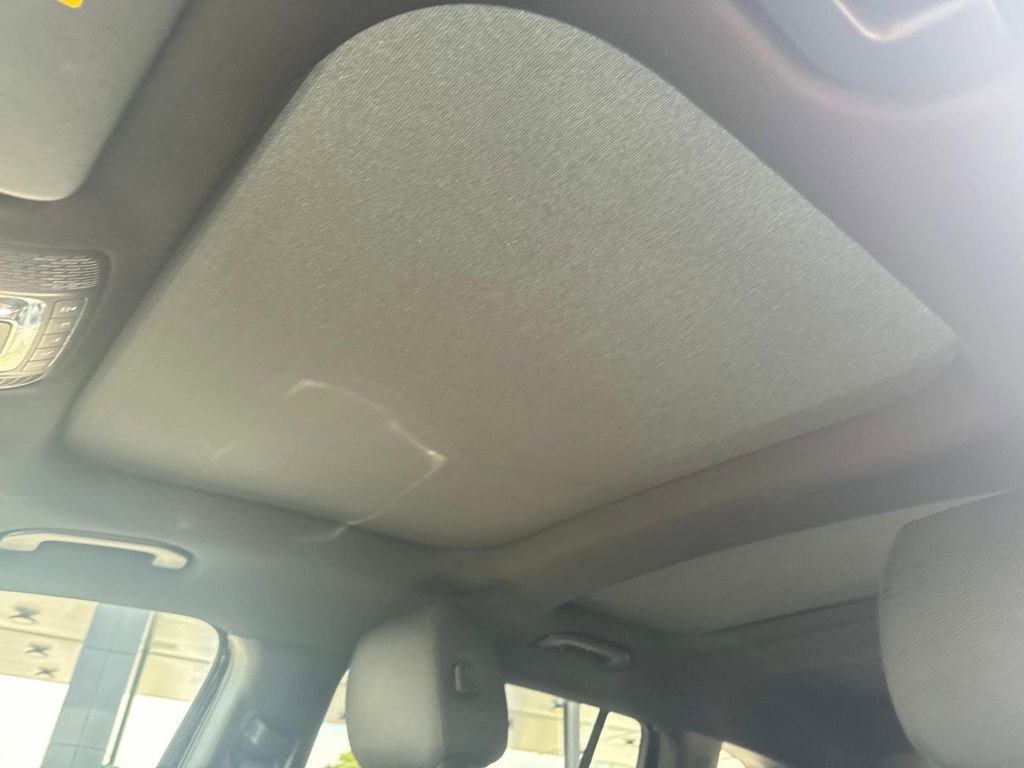 Used 2024 Mercedes-Benz GLB 250 GLB 250 image 20