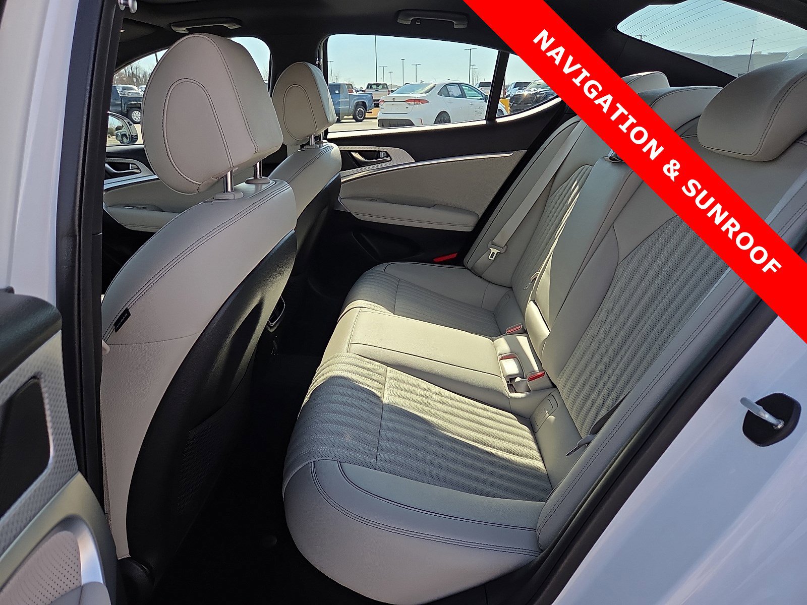 Used 2023 Genesis G70 2.0T w/ Sport Prestige Package image 10