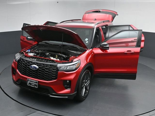 Used 2025 Ford Explorer ST-Line w/ Premium Package image 56