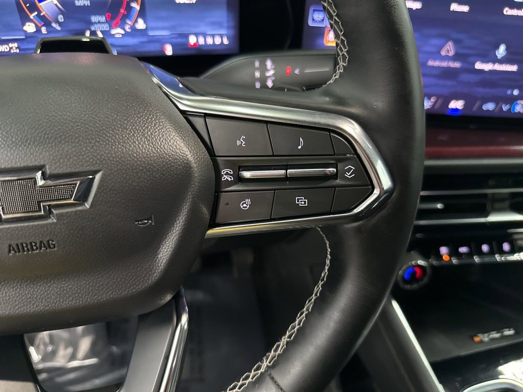 Used 2025 Chevrolet Traverse Z71 w/ Enhanced Driving Package image 16