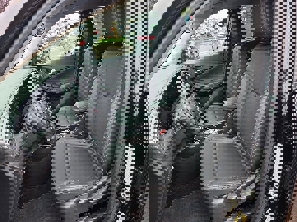 Used 2024 Buick Encore GX Sport Touring image 7