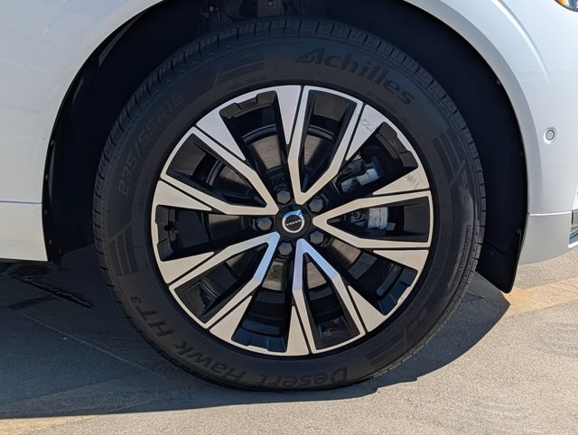 Used 2023 Volvo XC60 B5 Plus AWD/4WD image 8