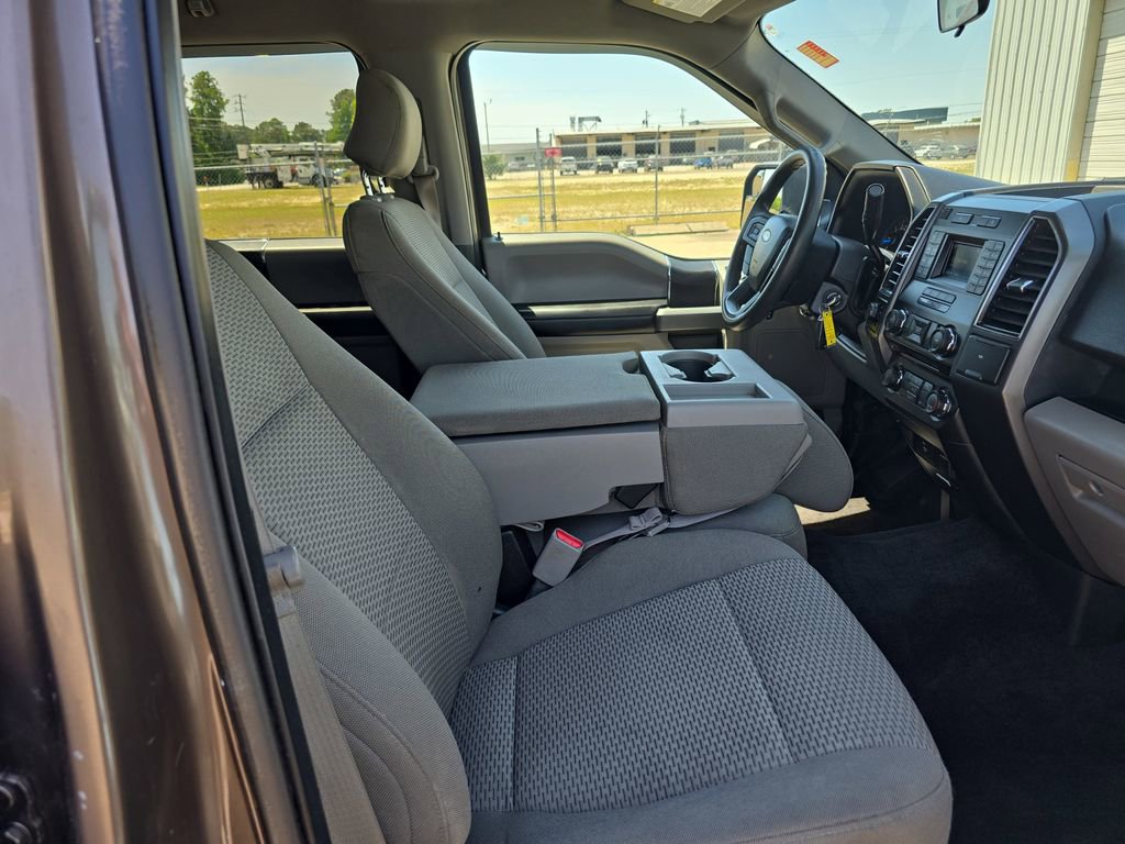 Used 2017 Ford F150 XLT AWD/4WD image 10