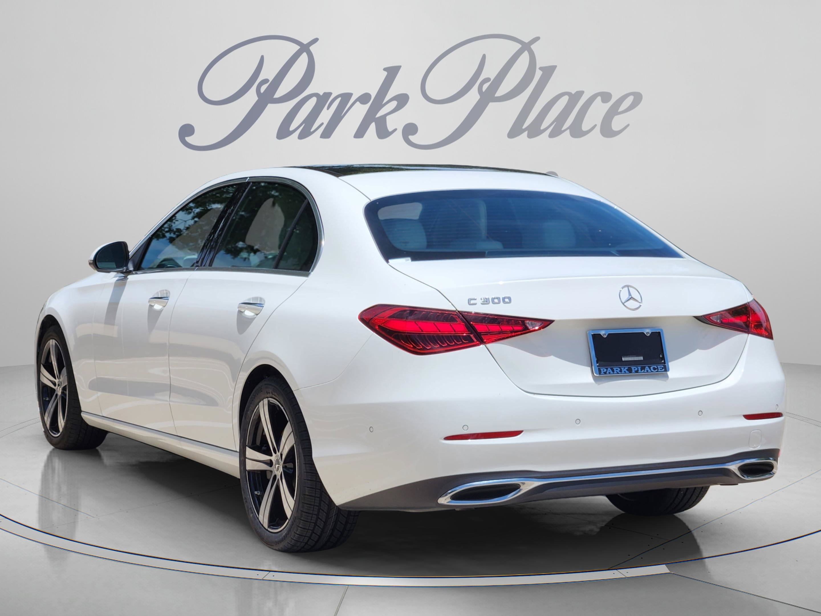 Used 2025 Mercedes-Benz C 300 Sedan image 3