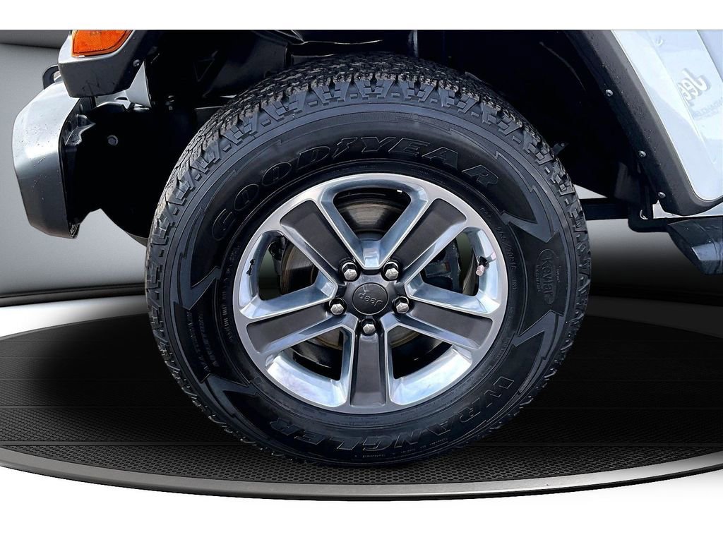 Used 2022 Jeep Wrangler Unlimited Sahara w/ LED Lighting Group image 9