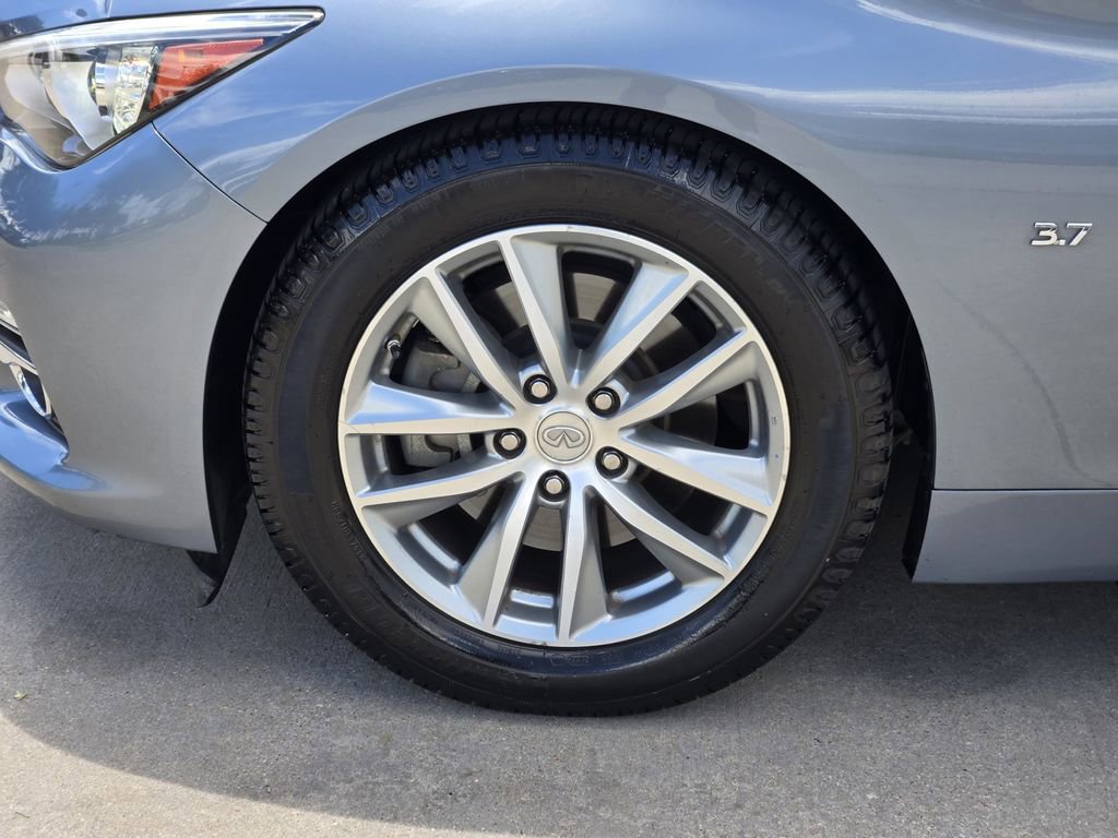 Used 2015 INFINITI Q50 Premium w/ Deluxe Touring Package RWD image 17