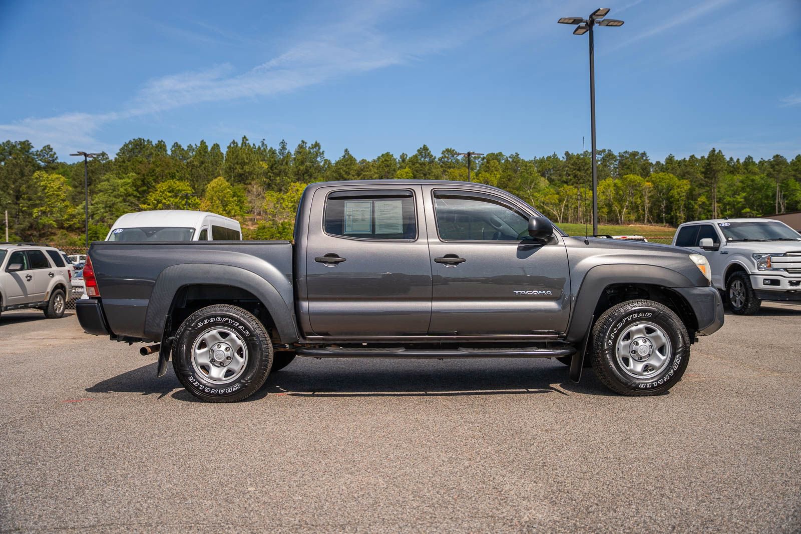 Used 2015 Toyota Tacoma PreRunner w/ Convenience Package RWD image 8
