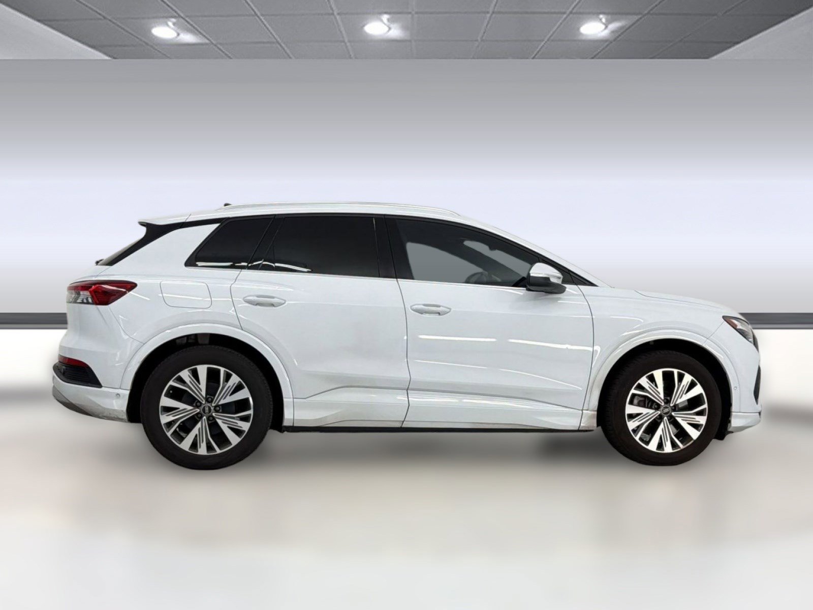 Used 2023 Audi Q4 e-tron Premium Plus w/ Premium Plus RWD image 8