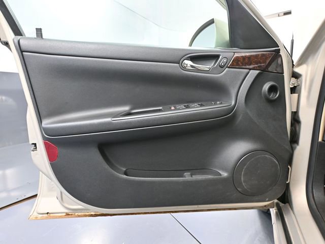 Used 2012 Chevrolet Impala LT FWD image 16