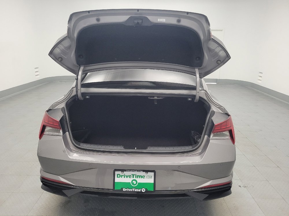 Used 2023 Hyundai Elantra Limited w/ Preferred Accessory Package image 29