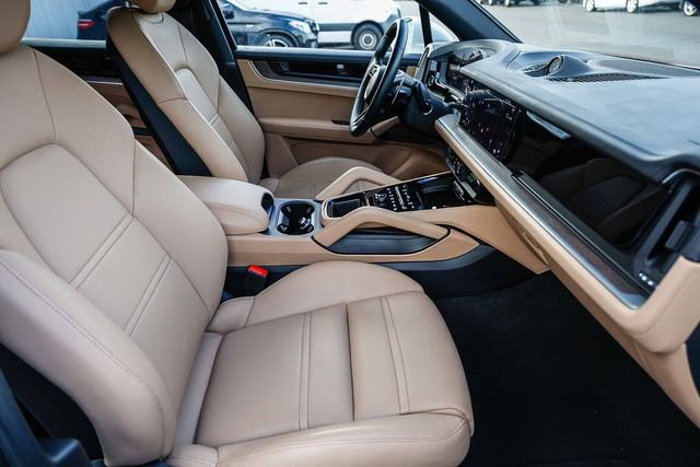 Used 2024 Porsche Cayenne image 17