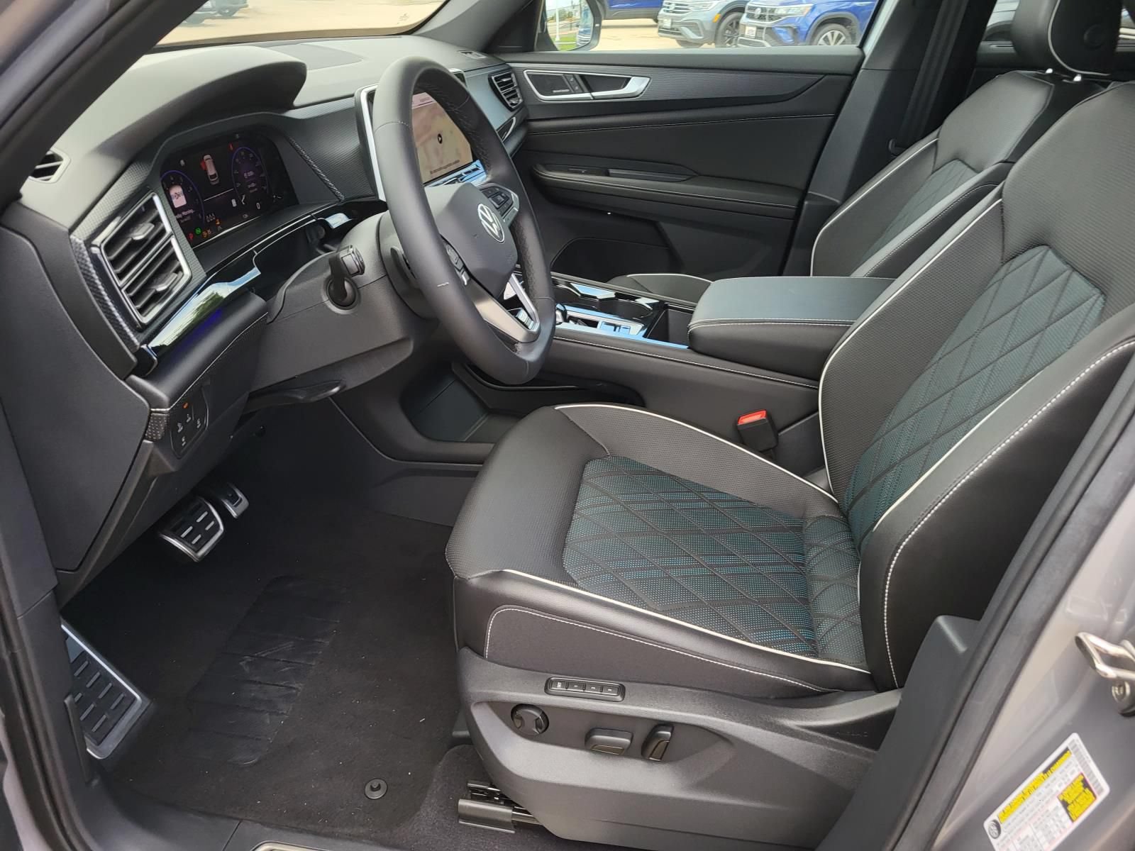 Used 2024 Volkswagen Atlas Cross Sport SEL Premium R-Line AWD/4WD image 24