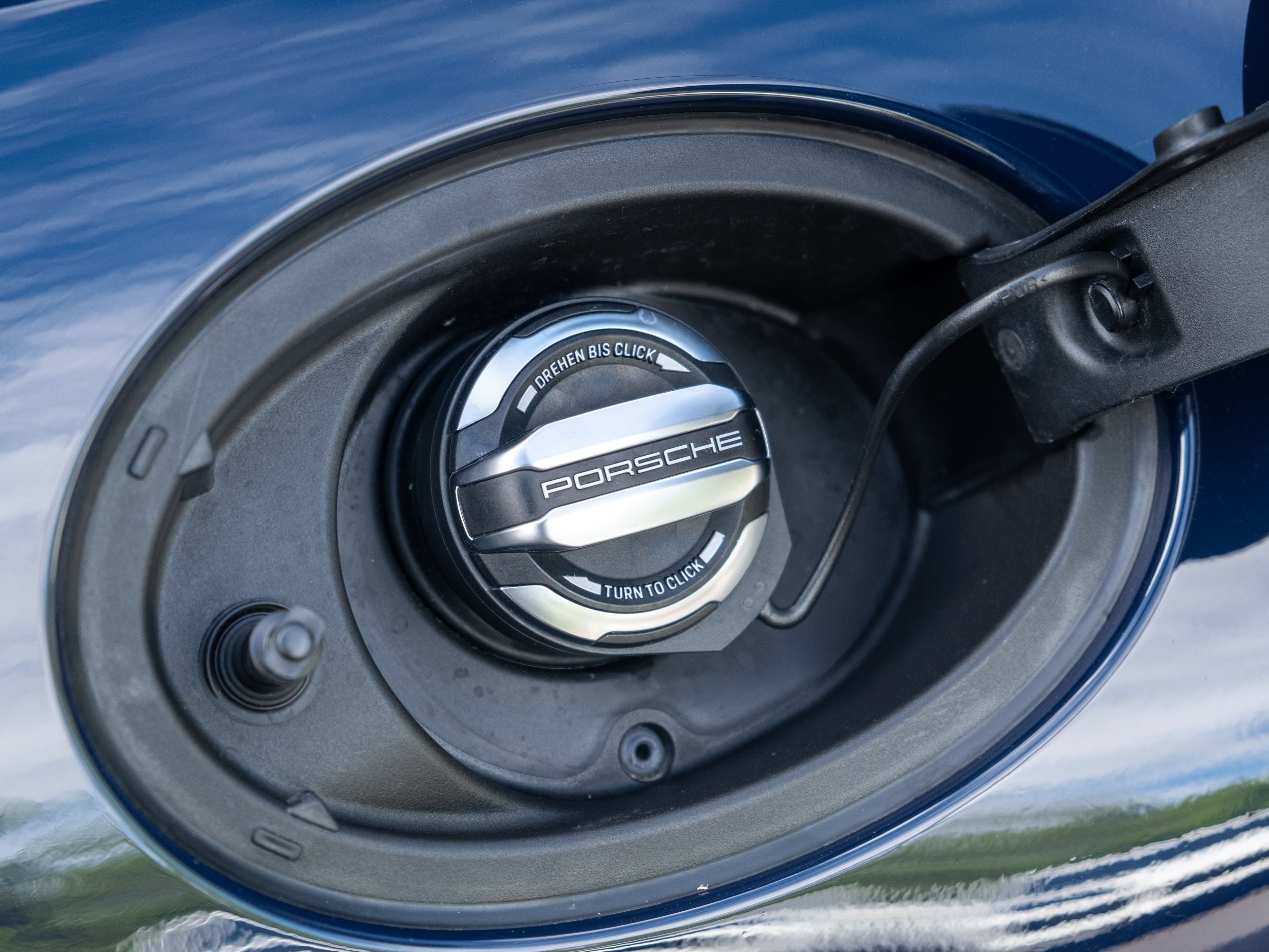 Certified 2021 Porsche 911 AWD/4WD image 17