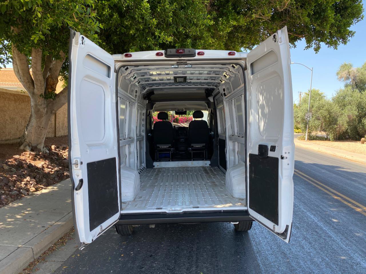 Used 2026 RAM ProMaster 2500 w/ Convenience Group FWD image 10