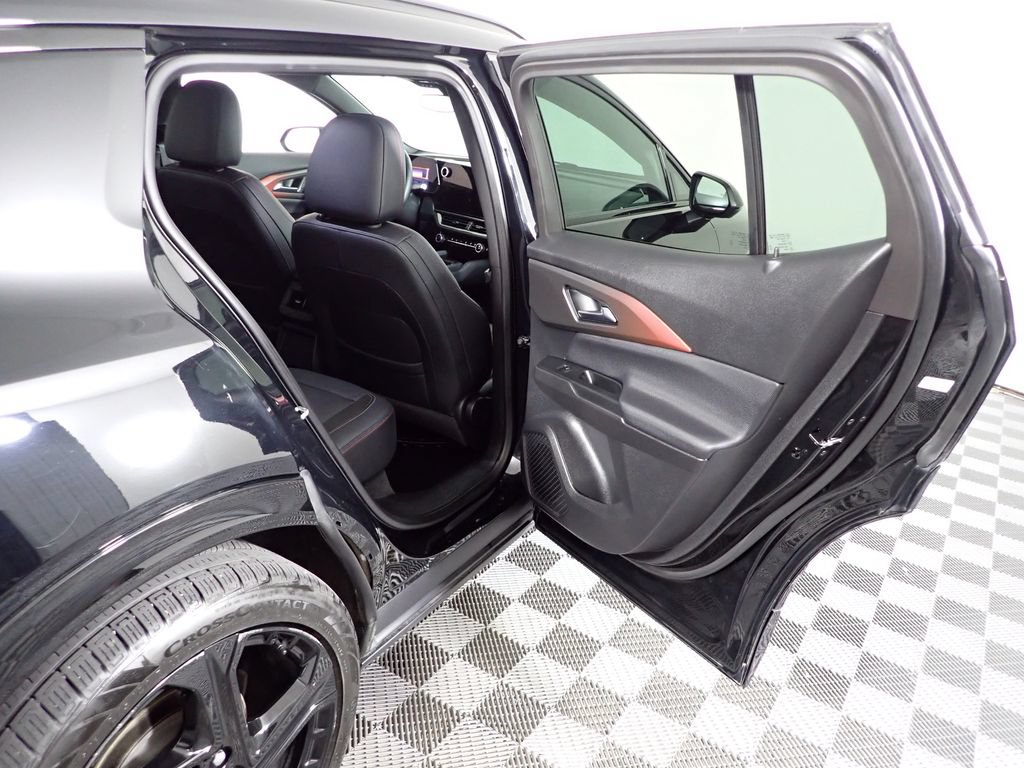 Used 2024 Chevrolet Equinox EV RS FWD image 35