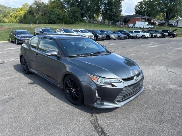 Used 2014 Scion tC FWD image 2