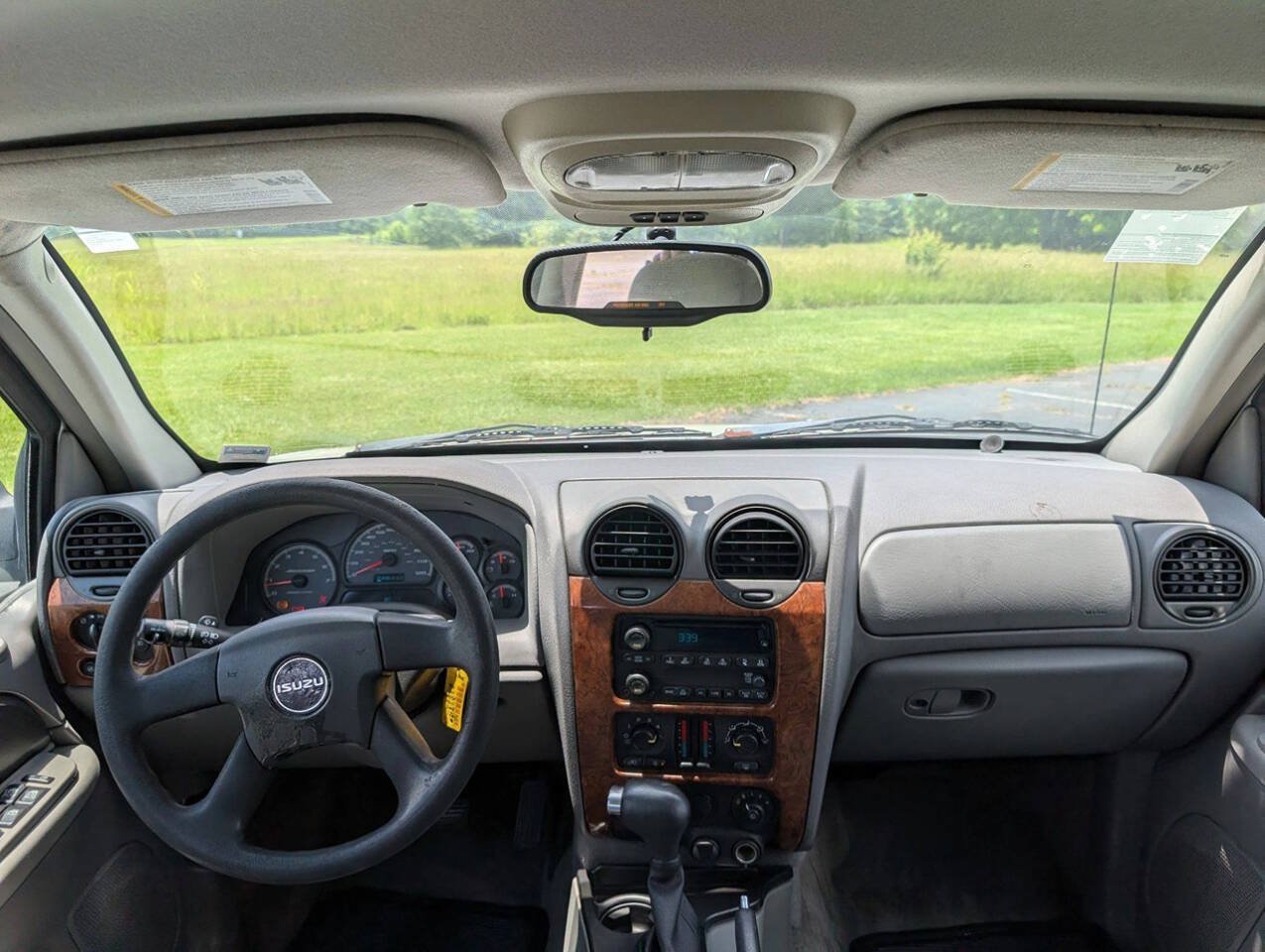 Used 2005 Isuzu Ascender S RWD image 32