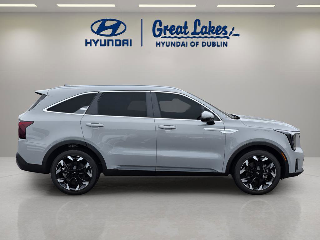 Used 2025 Kia Sorento EX w/ Panoramic Sunroof Package FWD image 6