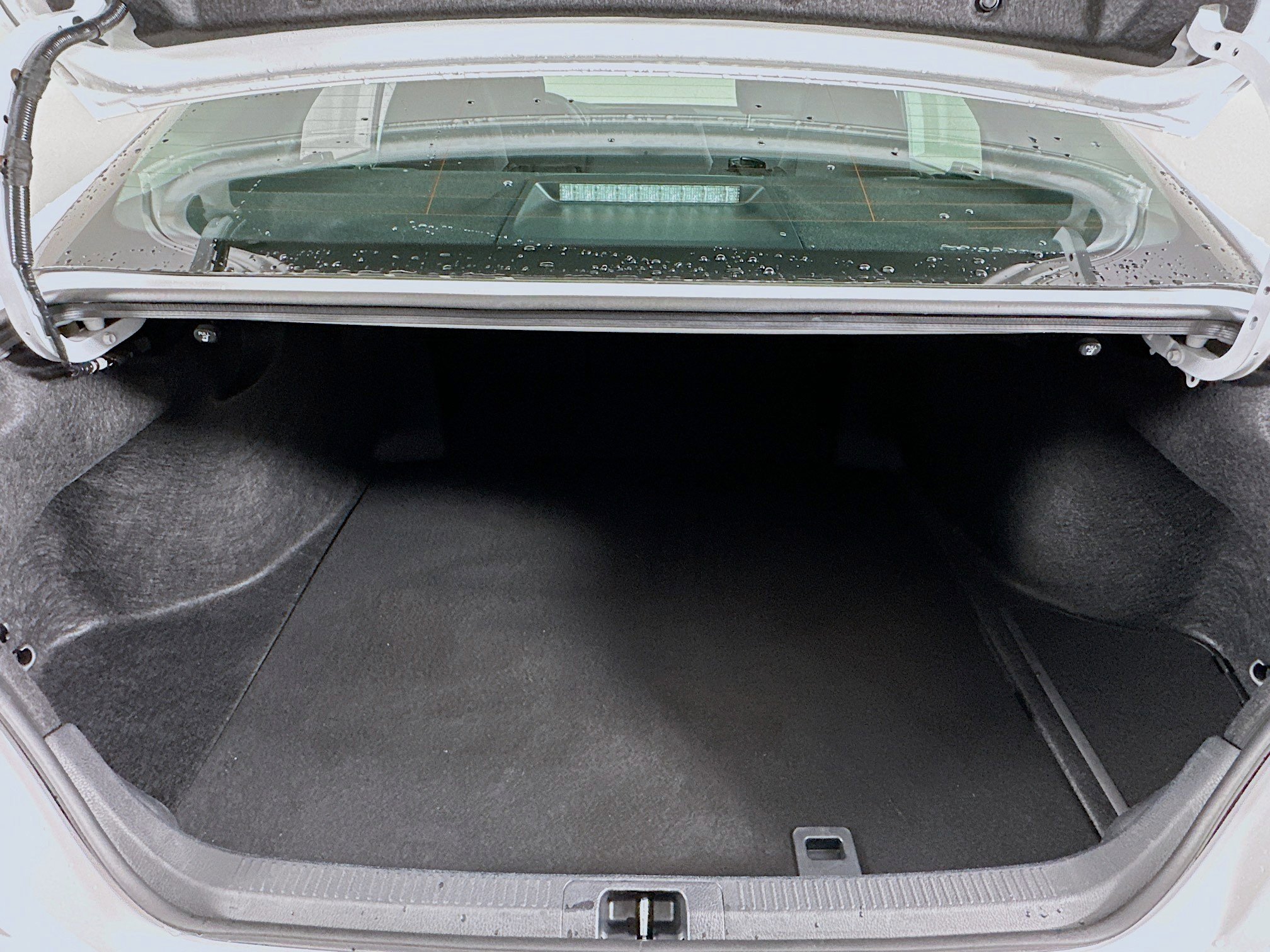 Used 2025 Toyota Camry LE image 29