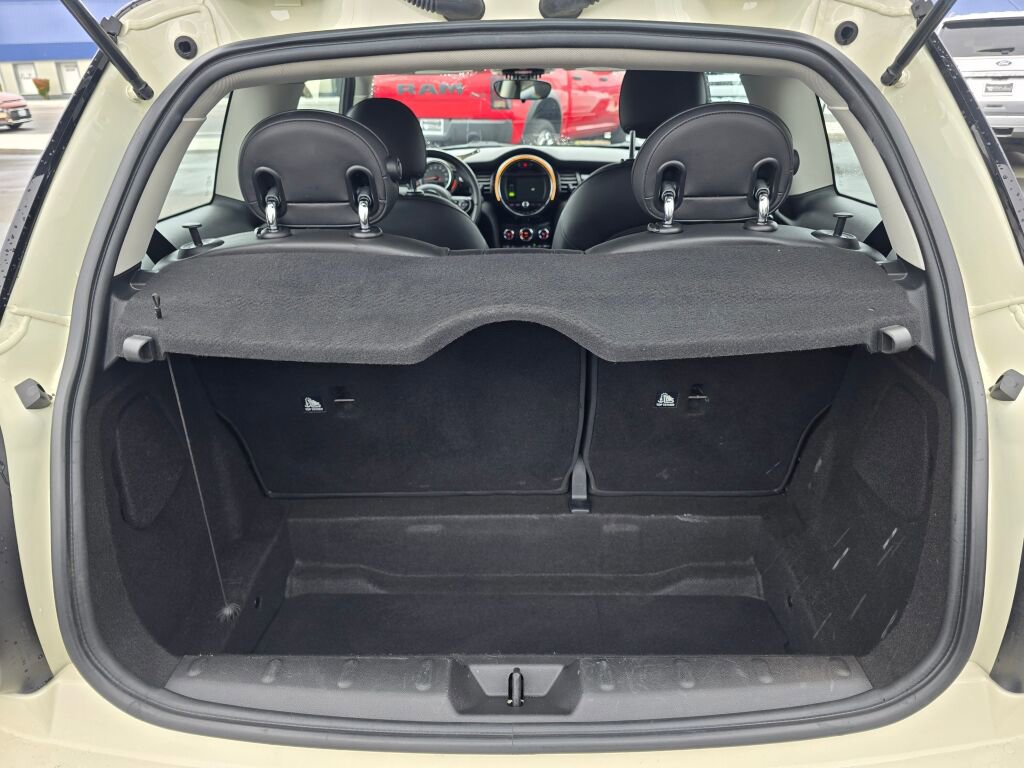 Used 2019 MINI Cooper 2-Door Hardtop FWD image 14