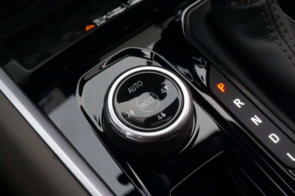 New 2026 Chevrolet Colorado ZR2 w/ Technology Package image 17