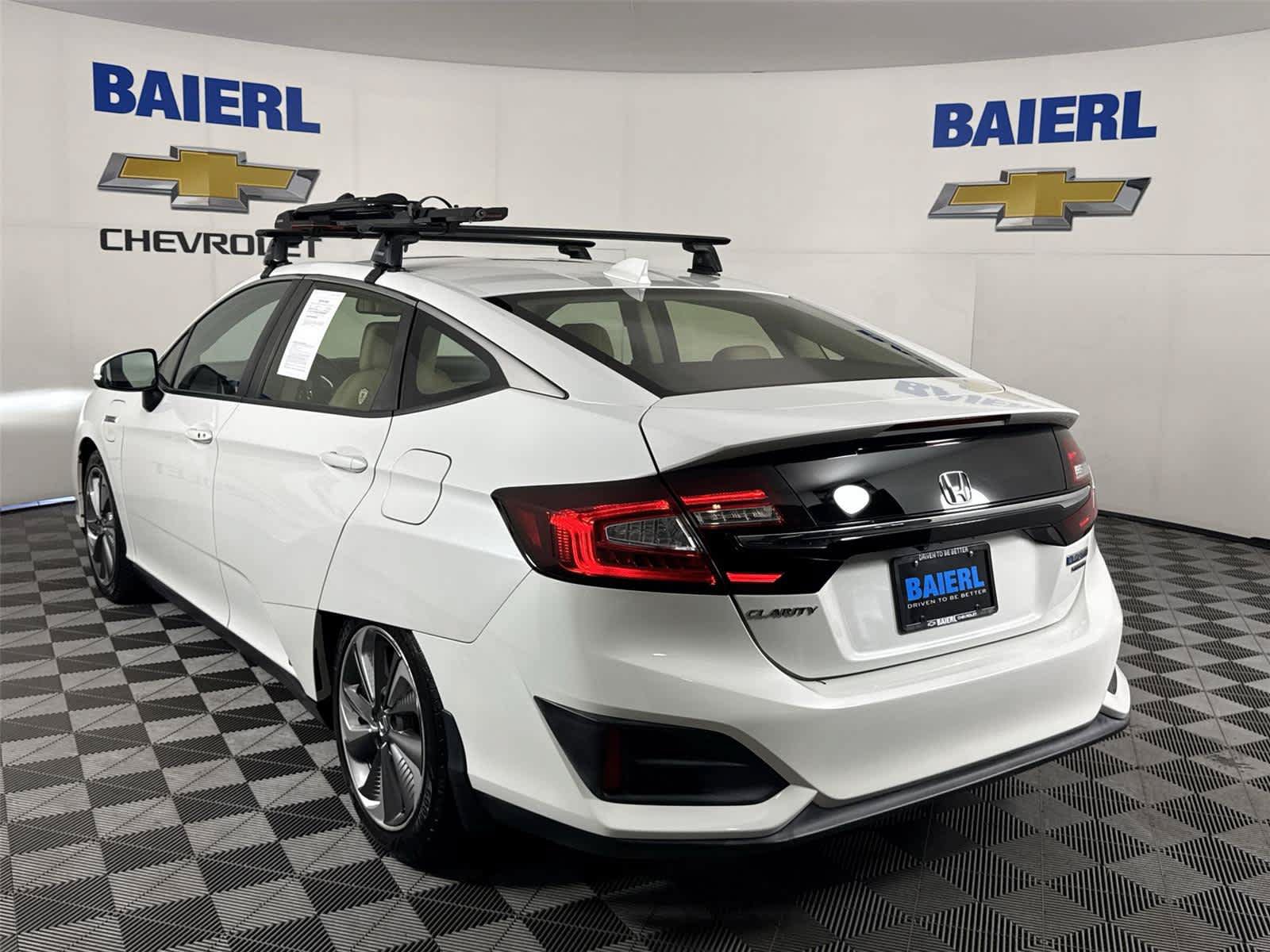 Used 2018 Honda Clarity Touring image 3