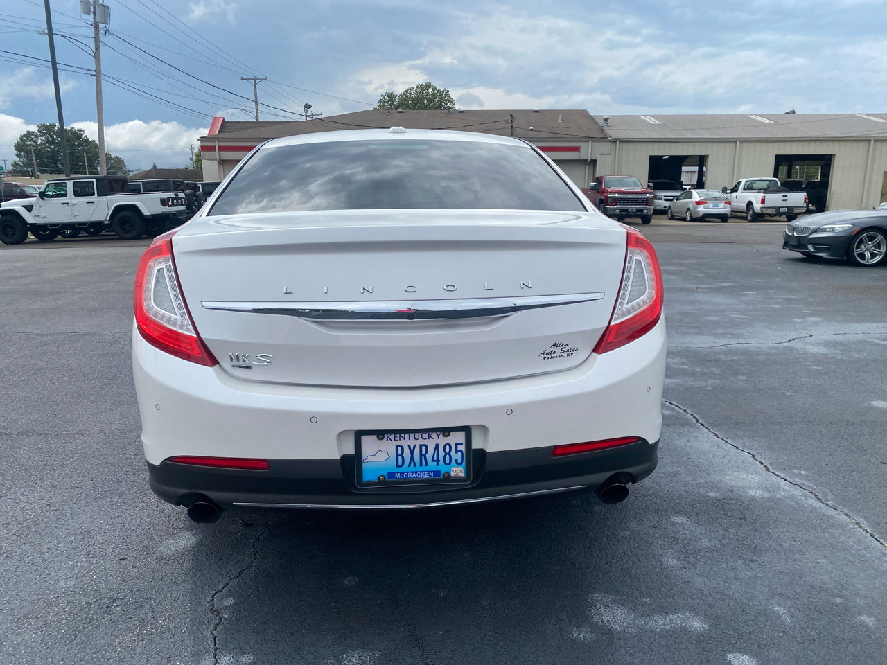 Used 2016 Lincoln MKS AWD w/ Equipment Group 201A image 6