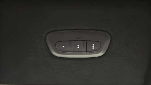 Used 2022 Jeep Grand Wagoneer Series II AWD/4WD image 44