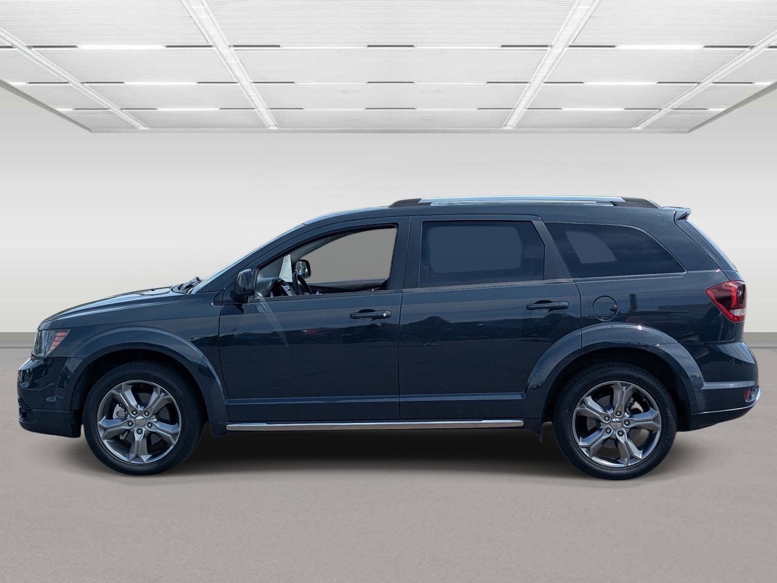 Used 2017 Dodge Journey Crossroad FWD image 2