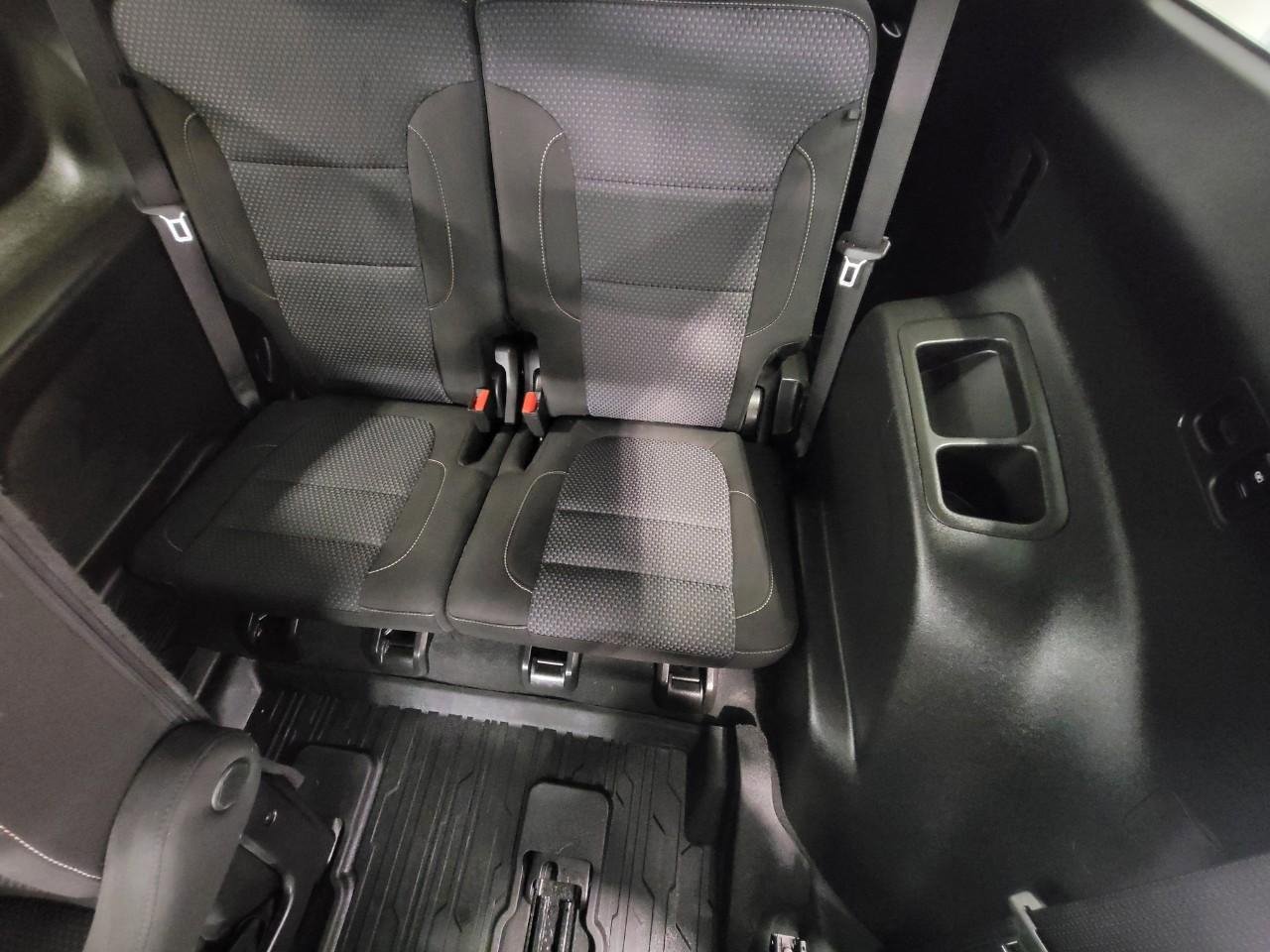 Used 2023 GMC Acadia SLE w/ Driver Convenience Package image 25