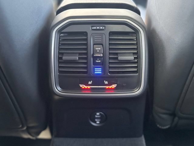 Certified 2026 Porsche Macan AWD/4WD image 36