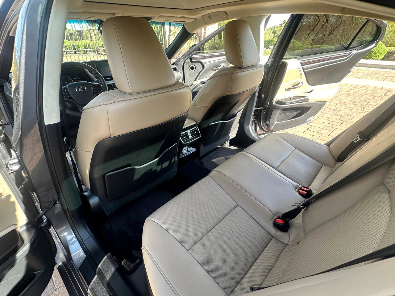 Used 2020 Lexus ES 350 w/ Luxury Package image 23